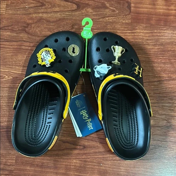 CROCS | Shoes | Crocs Harry Potter Hufflepuff Classic Clog  display picture 2